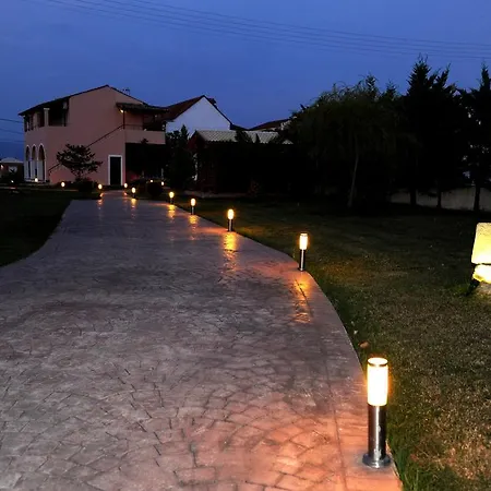 Biscoutsis & 3* カボス