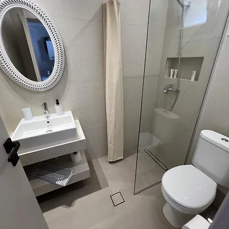 Apartmanhotel Biscoutsis & 3*