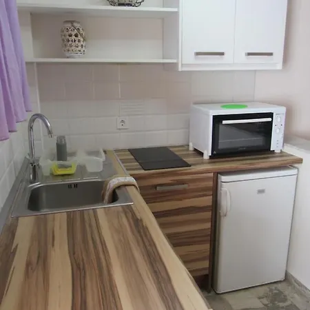 Biscoutsis & Apart-hotel Kávos