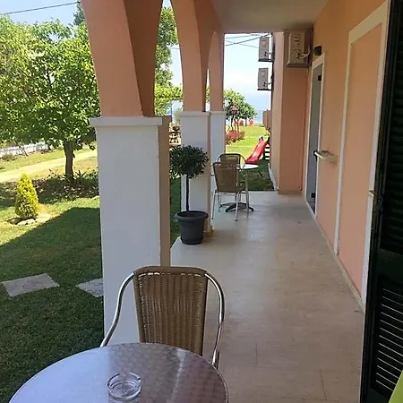 Lejlighedshotel Biscoutsis & 3*