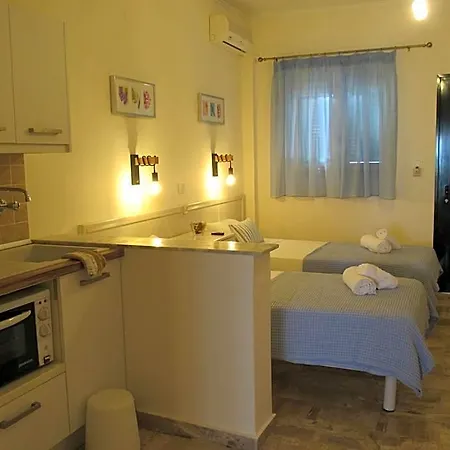 شقة فندقية Biscoutsis & 3*