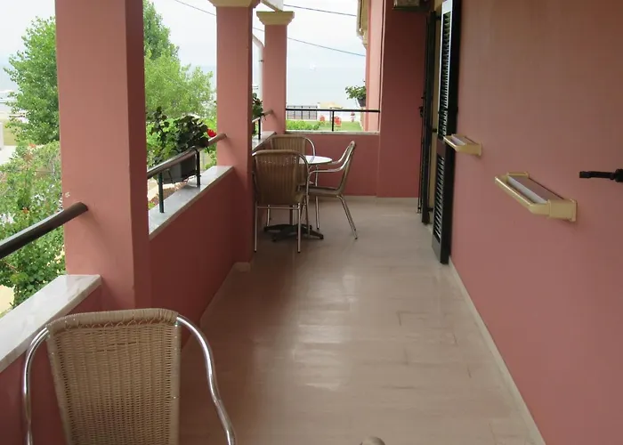 Biscoutsis & 公寓式酒店